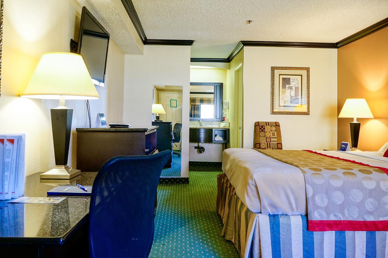 Hotel Ramada By Wyndham Ontario Zimmer foto